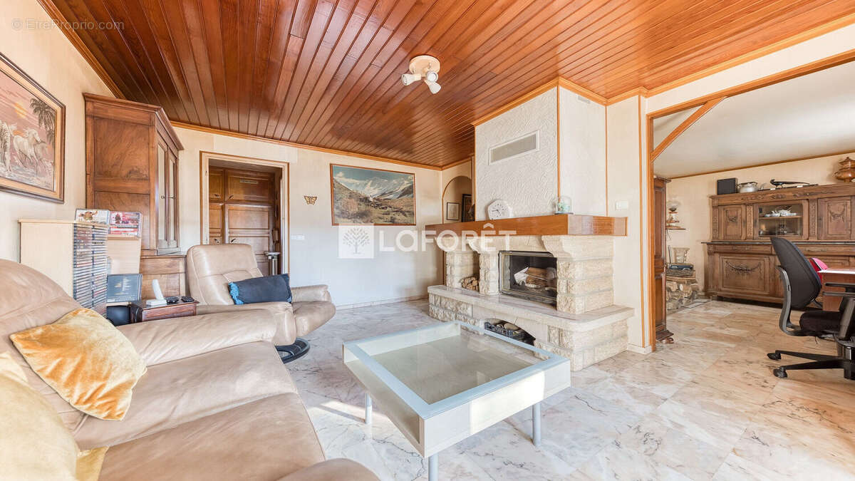 Maison à vendre à Roissy En Brie 6 pièce(s) 130 m2 - photo 4