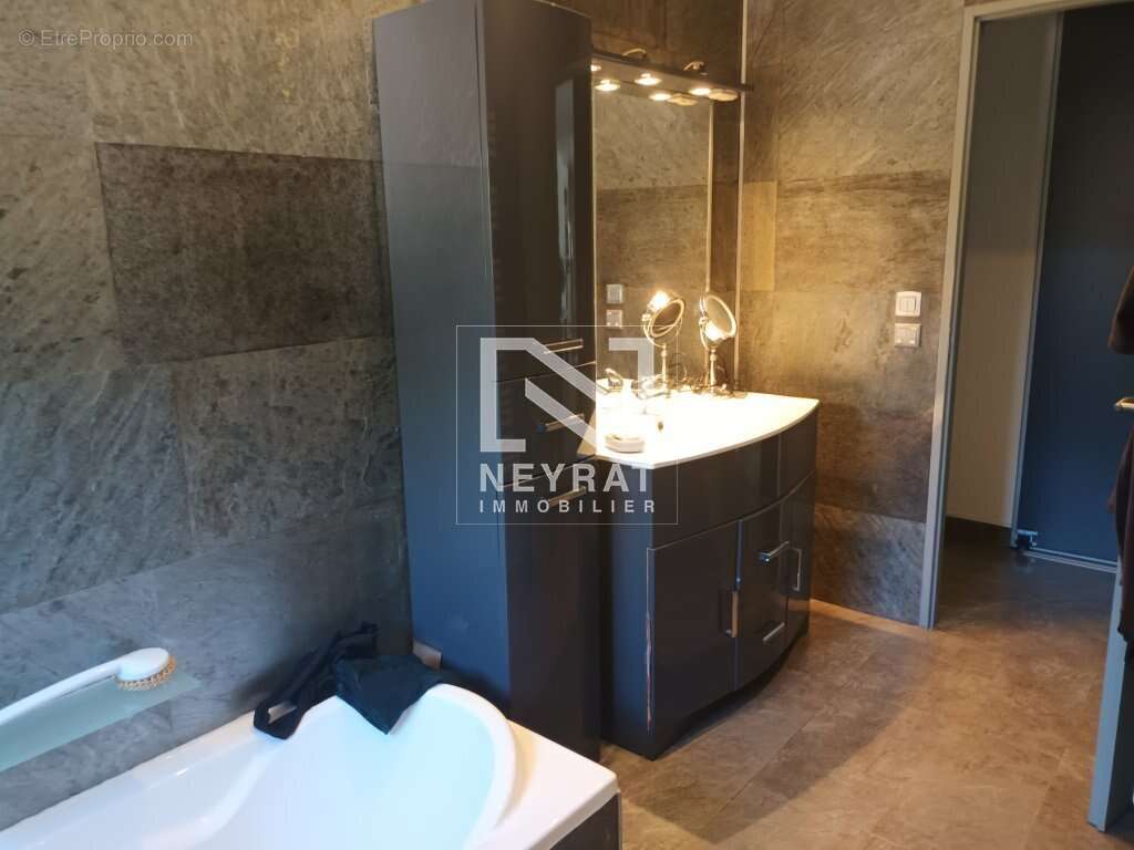 Maison à MONTAUROUX