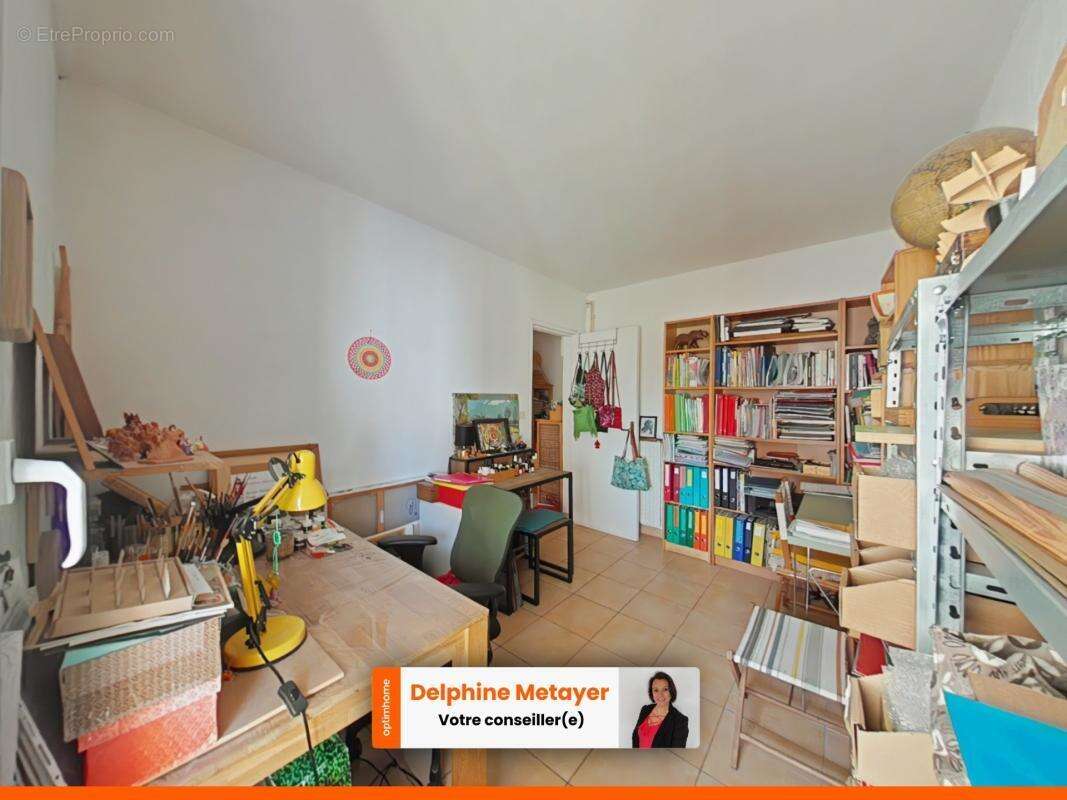 Appartement T4 86 m² Draguignan Centre, 3 Ch, balcon & Tout-à-Pied (Fort Potentiel !) - photo 9