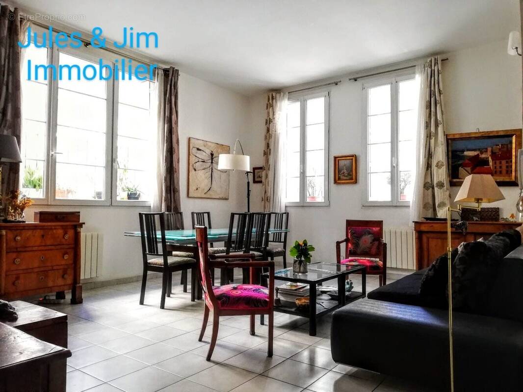Appartement à MARSEILLE-5E