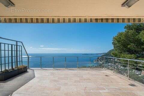 Maison à EZE