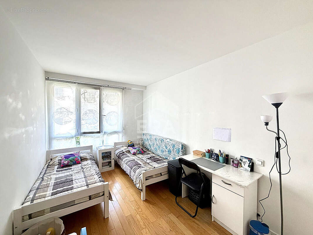 Appartement à LEVALLOIS-PERRET