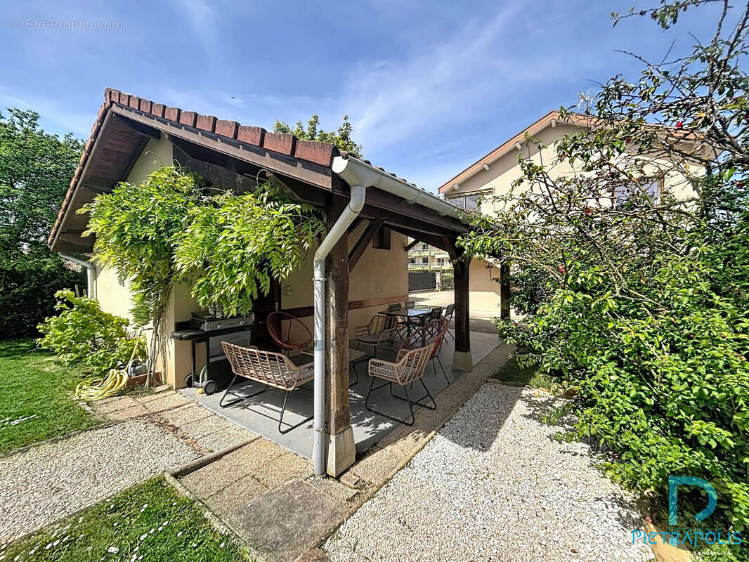 Maison à VONNAS