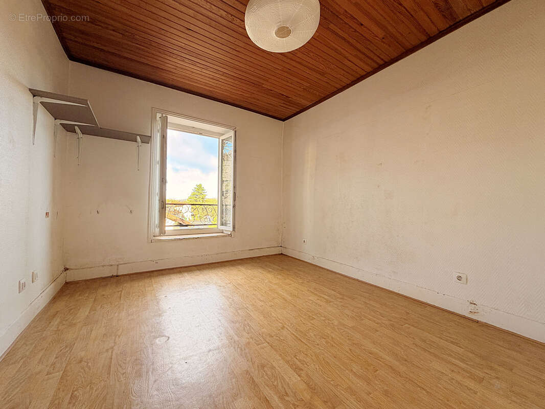 Maison à VILLEFONTAINE