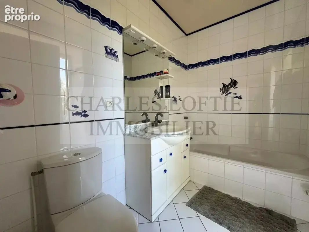 Authentique propriété en pierre avec piscine et dépendances sur 36 hectares, nichée sur les hauteurs de Cahors - photo 22