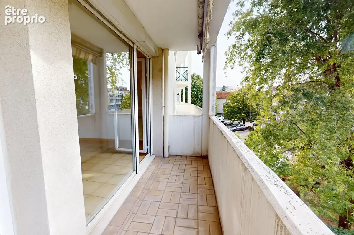 T2 de 49 m² avec balcon, proche Boulevard Foch à Grenoble - photo 8