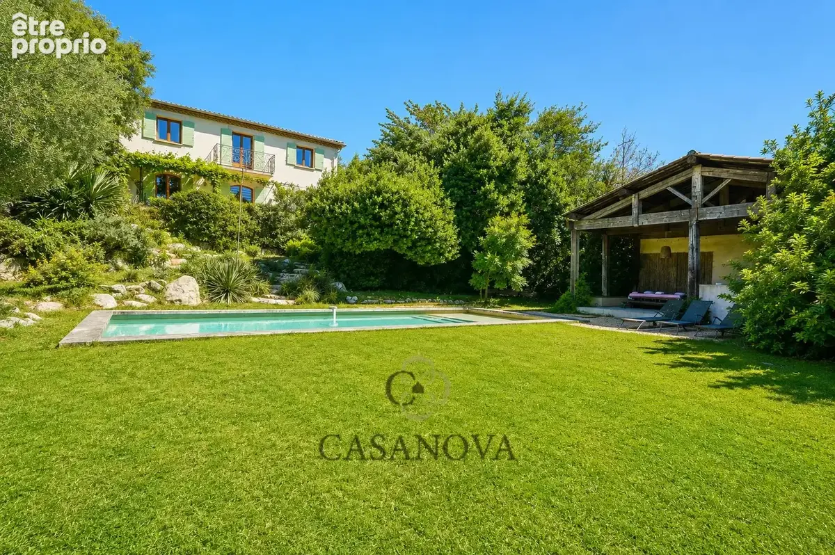 Mont Valat, bastide 196 m², vue dégagée, piscine, double garage - Sommières, entre Nimes et Montpellier. - photo 2