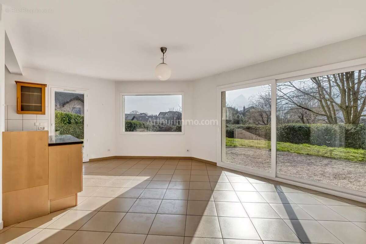 Maison à BRISON-SAINT-INNOCENT