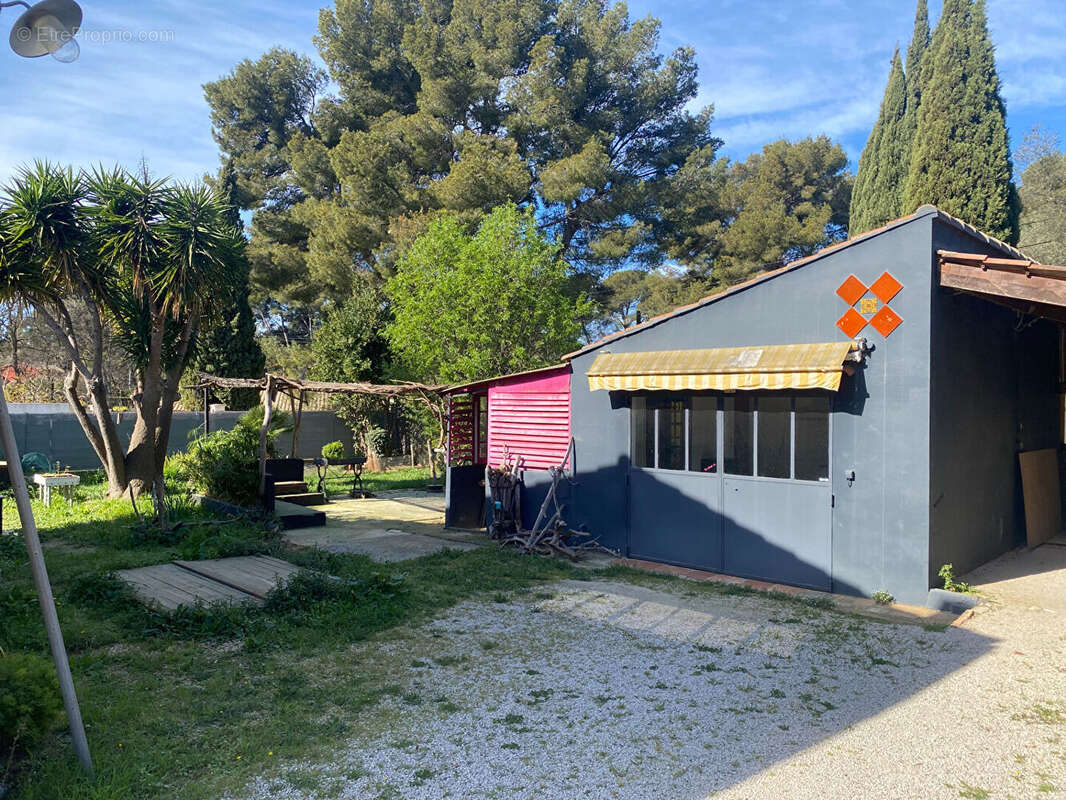 SANARY  villa plain pied 93m2- TERRAIN 930 M² - photo 2