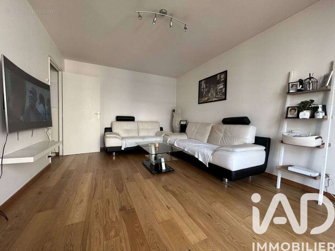 Photo 1 - Appartement à CHANTELOUP-LES-VIGNES
