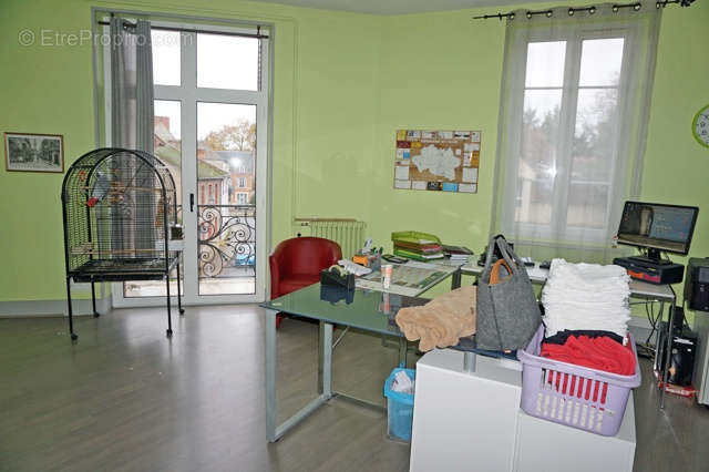 Commerce à JALIGNY-SUR-BESBRE