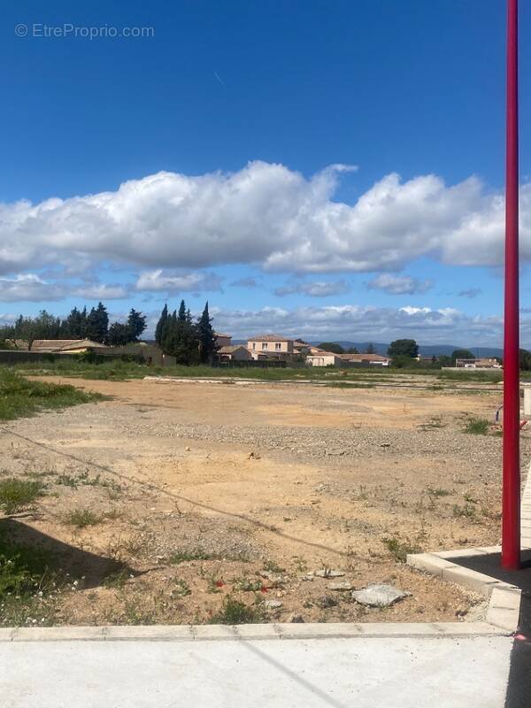 Terrain à PARAZA