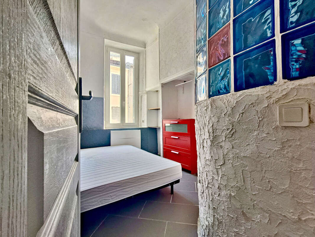 Appartement à MARSEILLE-3E