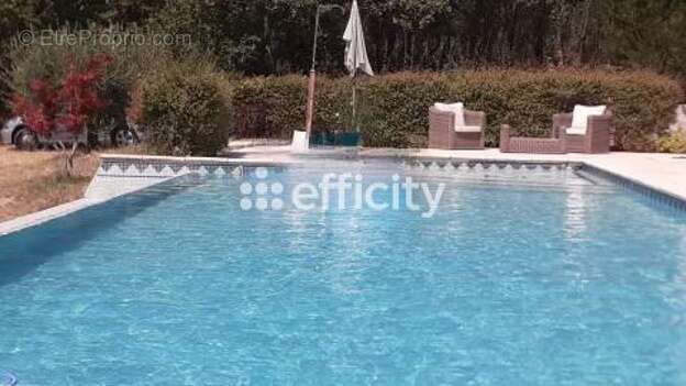 Maison 257 m² à Brignoles  - photo 8