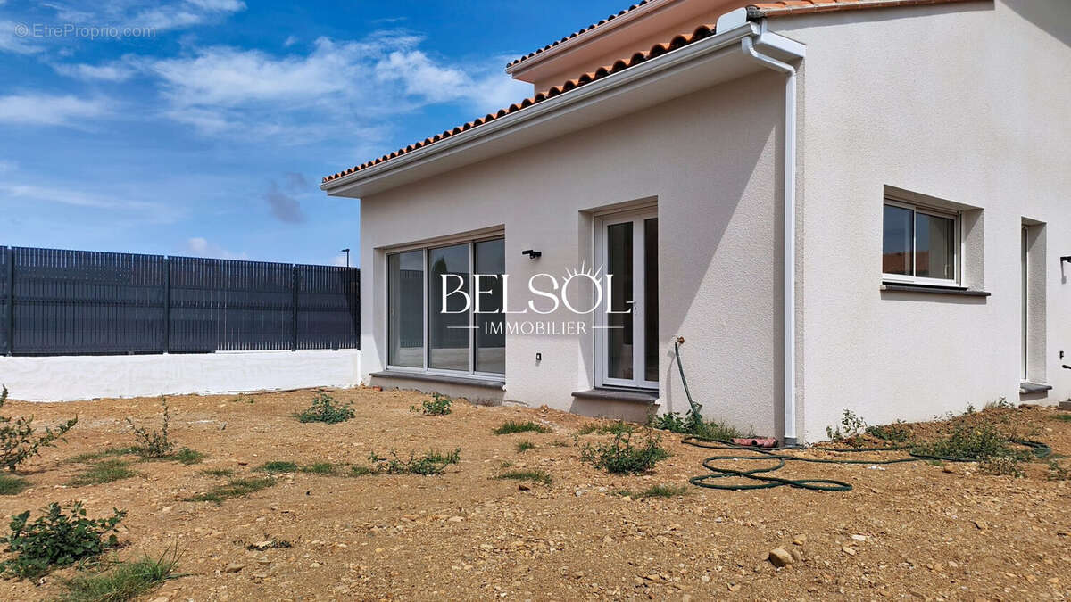 Maison 116 m² à Pia  - photo 6
