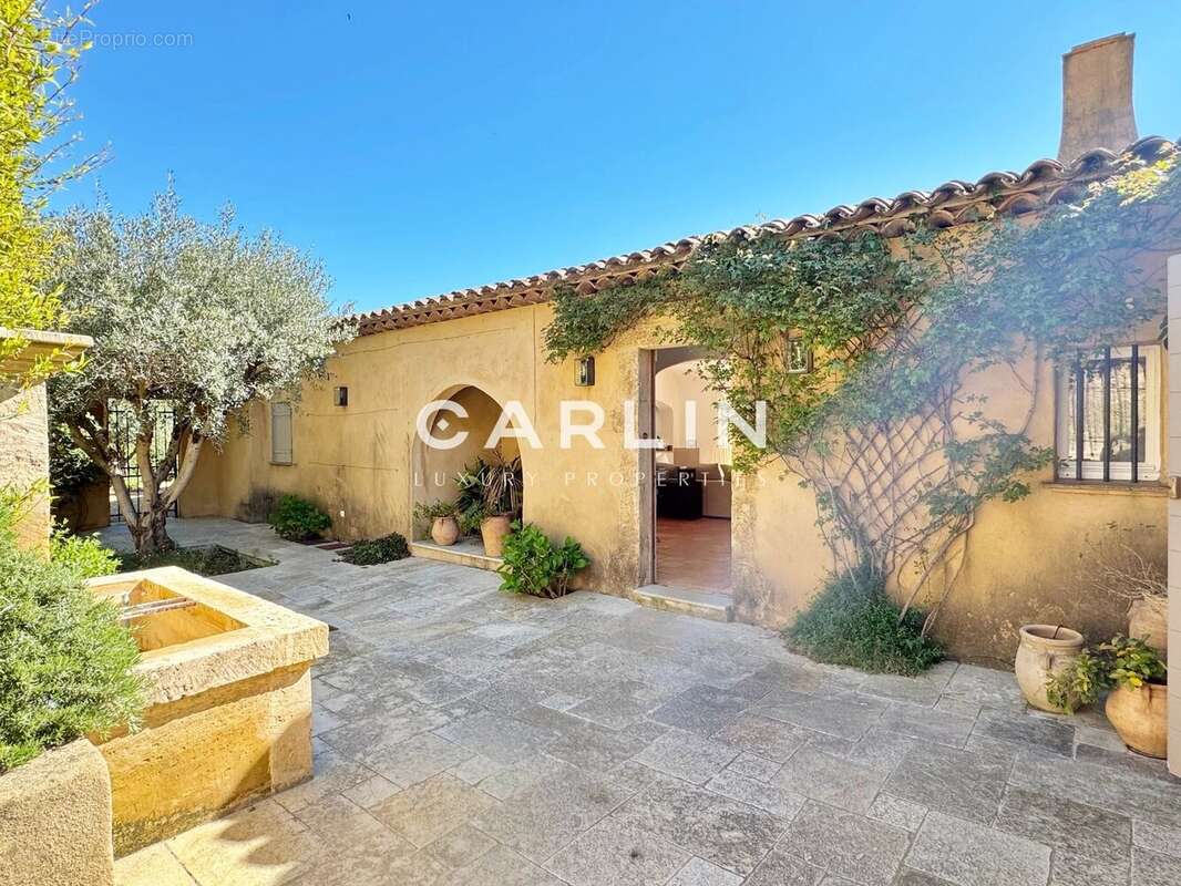 Maison à LA GARDE-FREINET