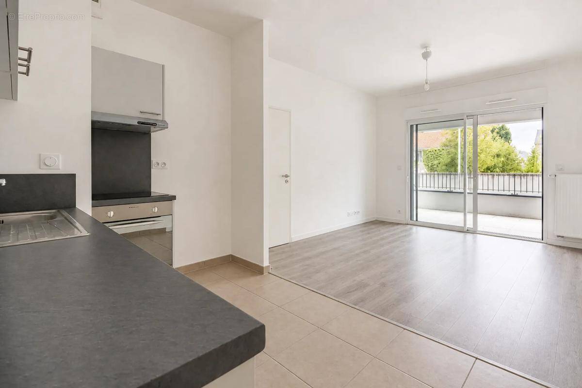 Appartement à SAINT-SEBASTIEN-SUR-LOIRE