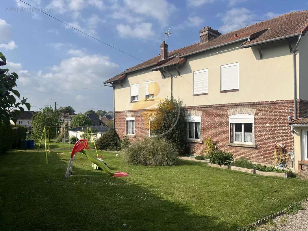 Maison à CHARMES