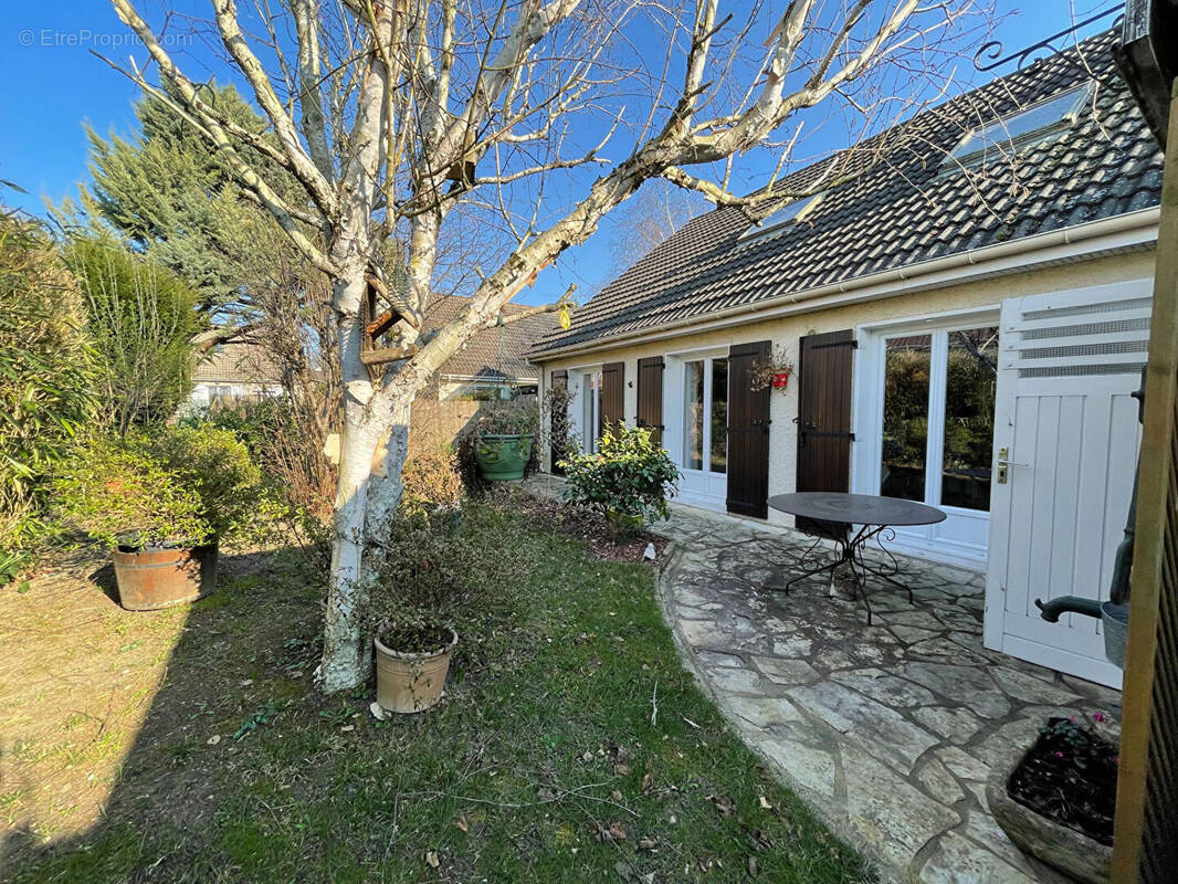 Maison à BEAUMONT-SUR-OISE