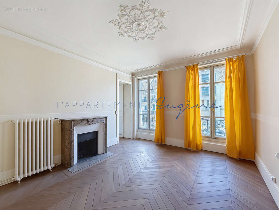 Appartement à PARIS-15E