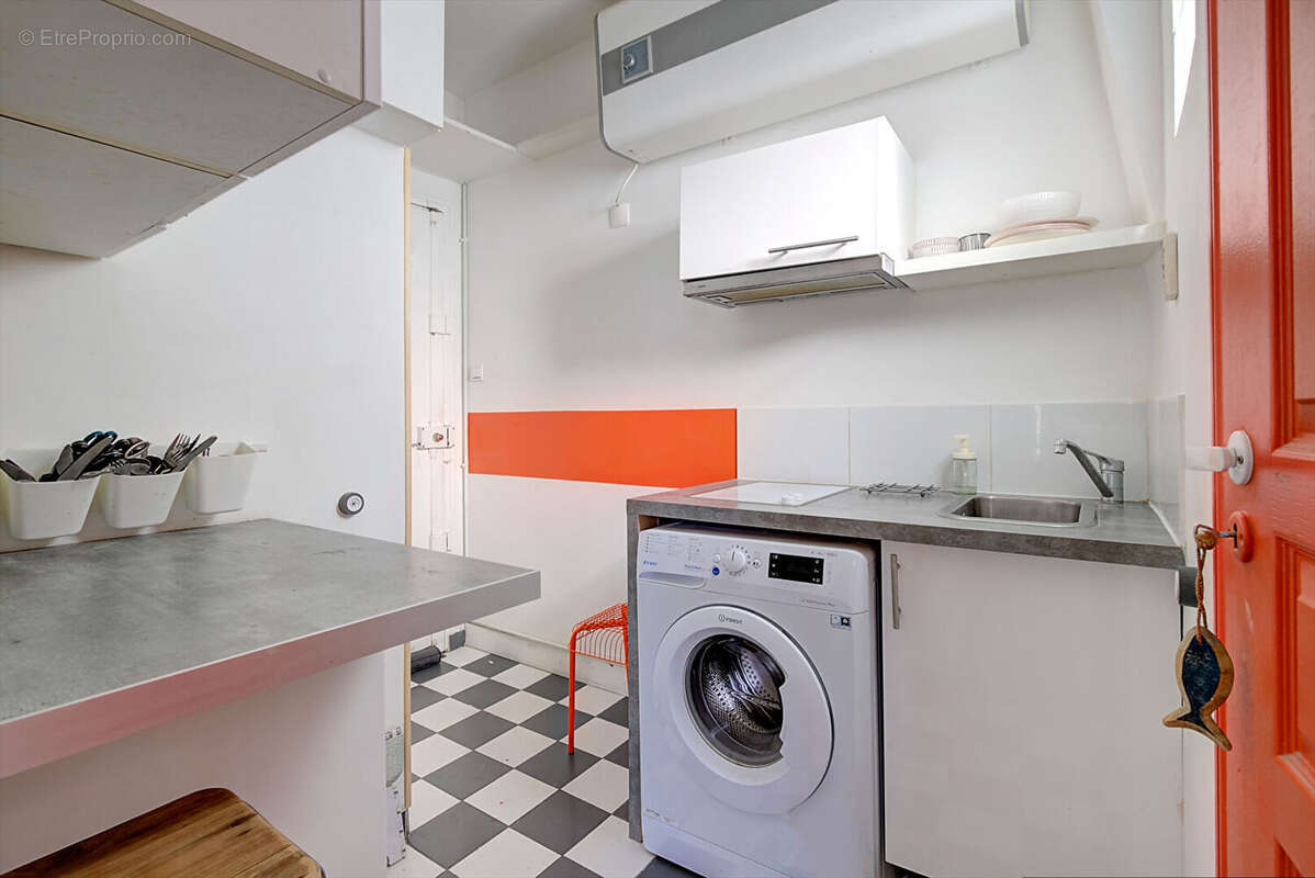 Appartement à PARIS-18E