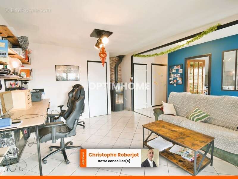 Maison à OUROUX-SUR-SAONE