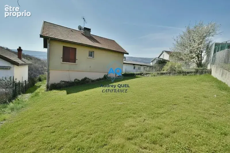 Maison familiale - 6 pièces - 164 m² de surface totale (100,50m² habitables) avec vue dégagée et fort potentiel – VALSERHONE (01 - photo 2