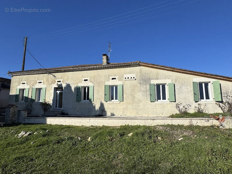 Maison à PILLAC