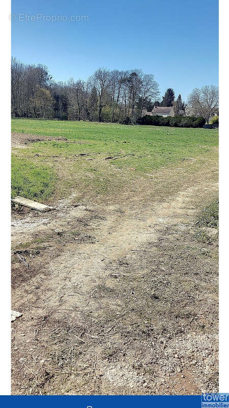 Terrain à CHAUMONT-EN-VEXIN