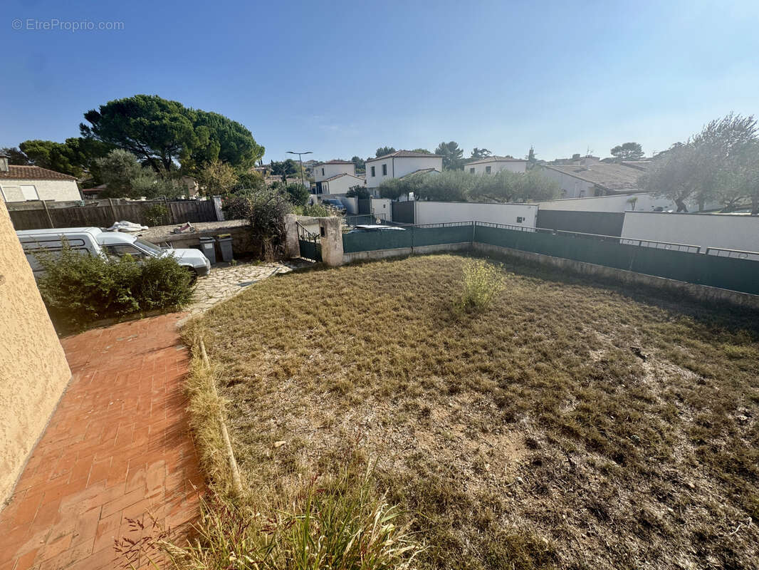 Maison à GALLARGUES-LE-MONTUEUX