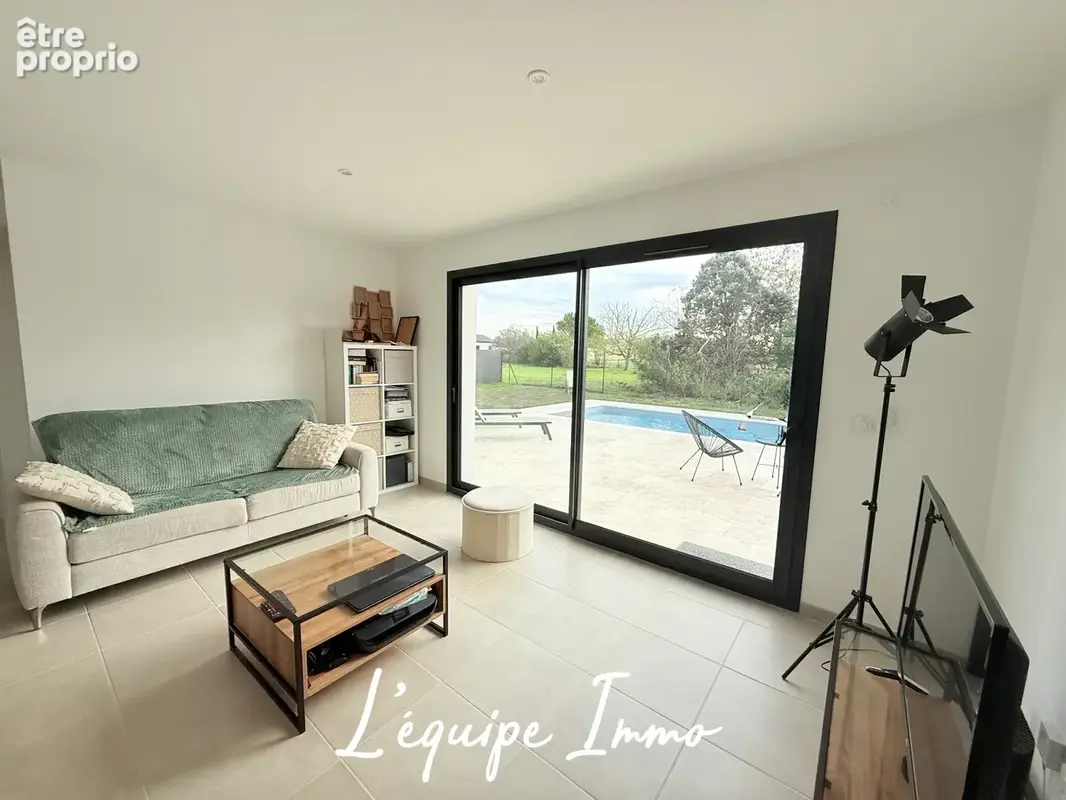Superbe maison contemporaine T5 - 100 m2 - Parcelle de 684 m2 - Garage et piscine - - photo 3