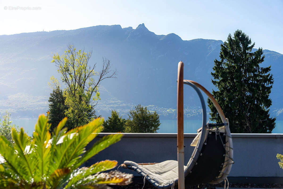 Villa contemporaine avec piscine intérieure et vue lac - photo 3