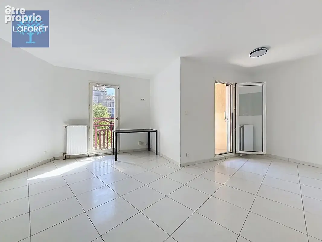 Photo Appartement à Saint-Genis-Laval au prix de 185 000€