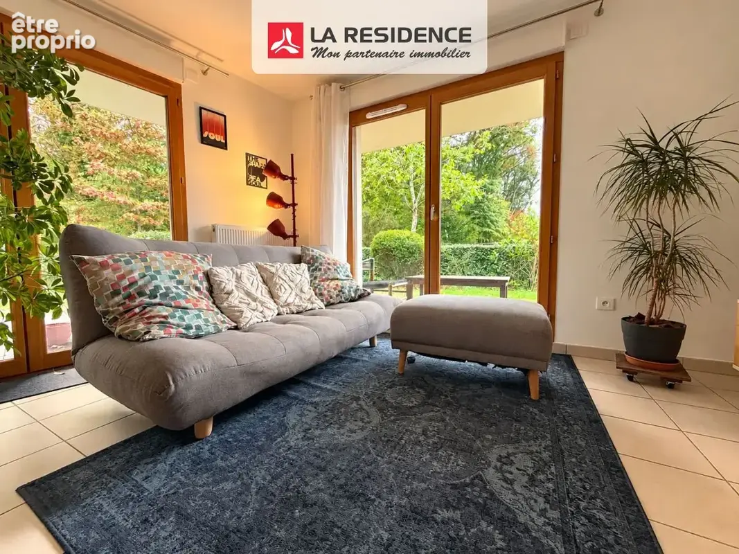 Appartement 4 pièces 83 m² à vendre à Le Mesnil-Saint-Denis (78320) - photo 9