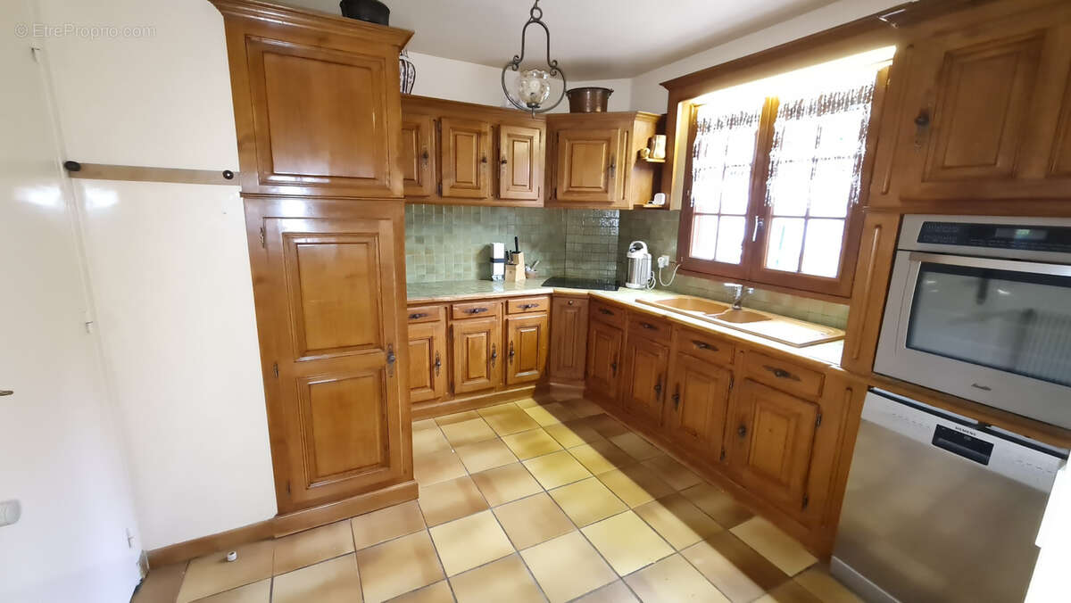 Maison à BURES-SUR-YVETTE