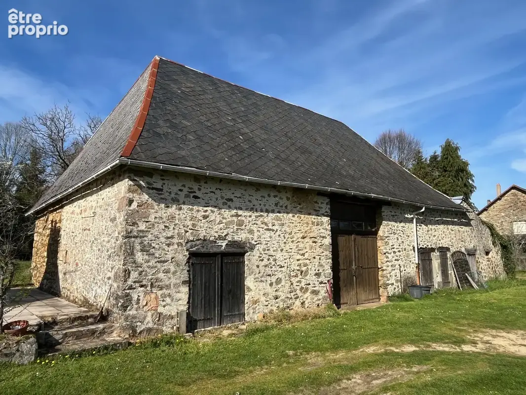 Charmante maison en pierre avec cachet authentique, proche de Jumilhac-le-Grand - photo 2