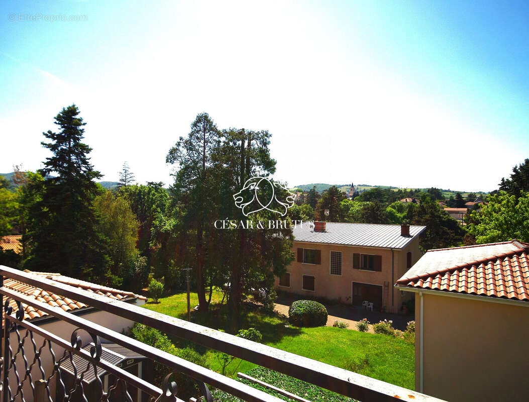 Appartement à LENTILLY