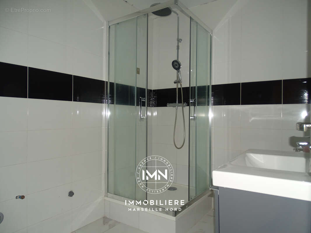 Appartement à MARSEILLE-16E