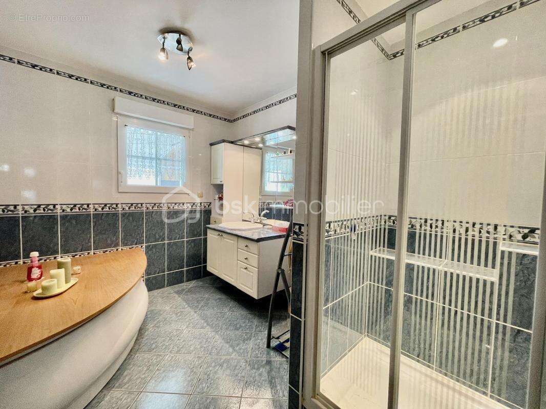 Maison à ROUSSY-LE-VILLAGE