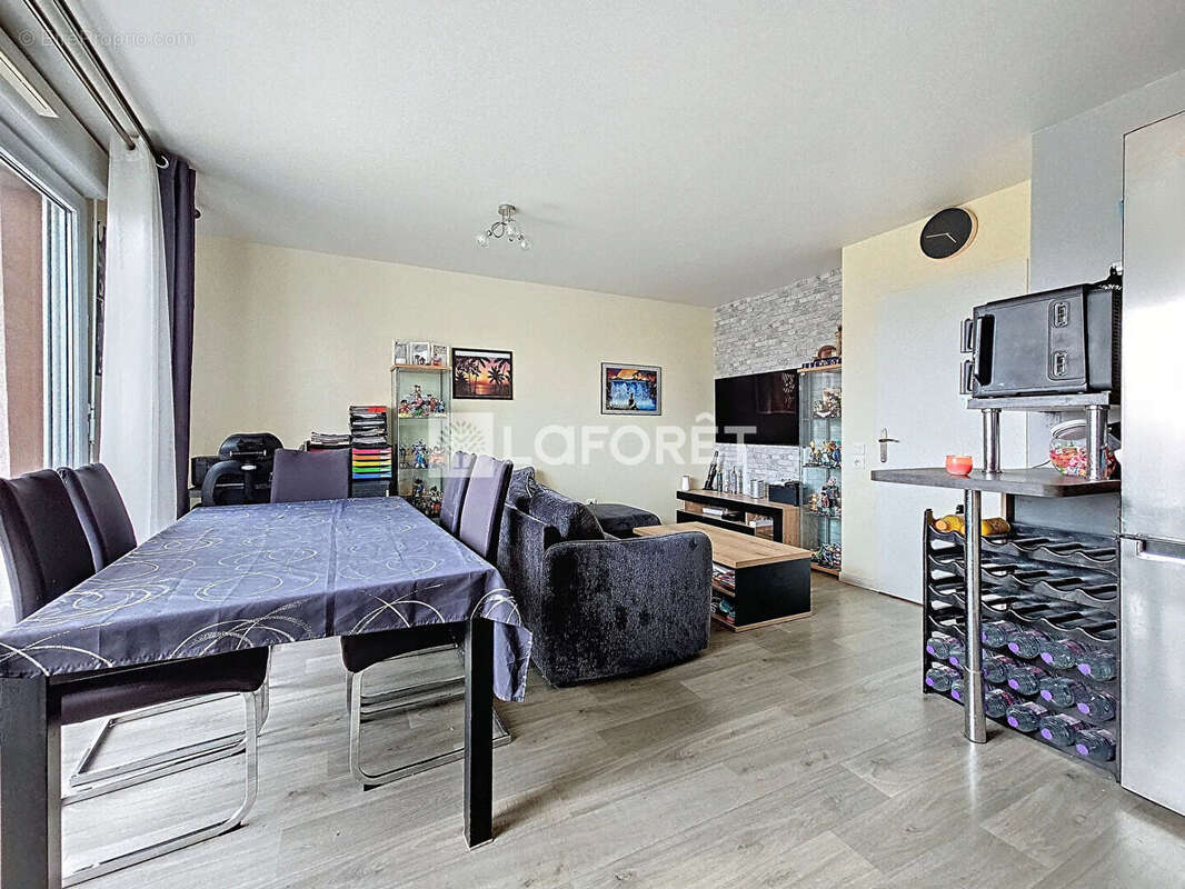 Appartement à MOISSY-CRAMAYEL