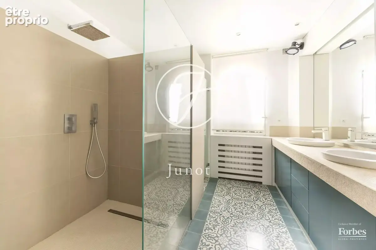 Paris 16e - JASMIN - Appartement - 6 pièces - 156,48m² Carrez - 157,46m² au sol - 4 chambres - Étage élevé - Balcon filant - photo 14