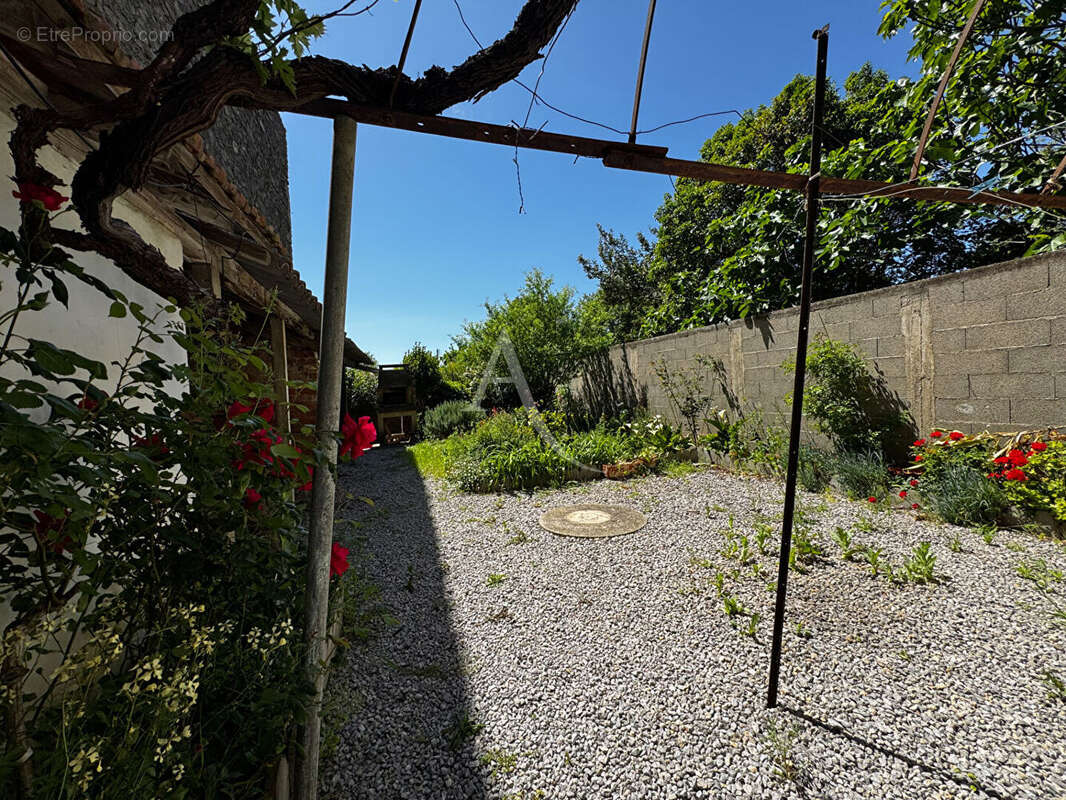 Maison à LEZIGNAN-CORBIERES