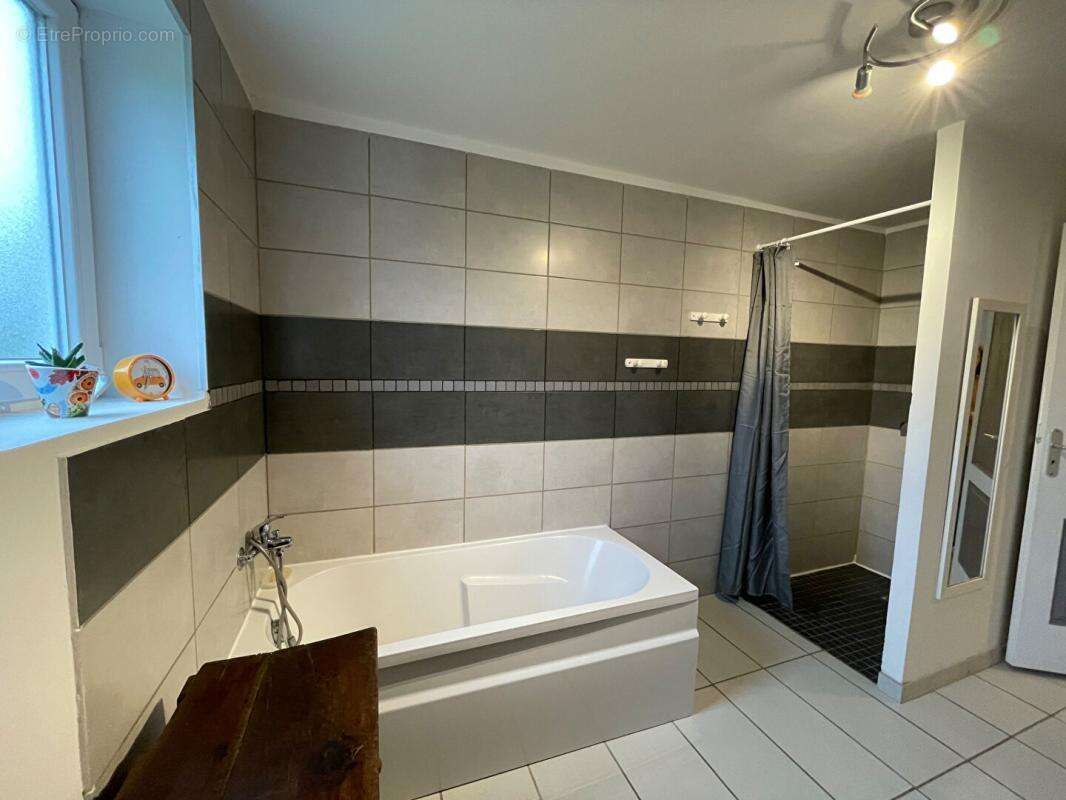 Maison Saint Viaud (44320) - 5 chambres - 168 m2 - photo 17