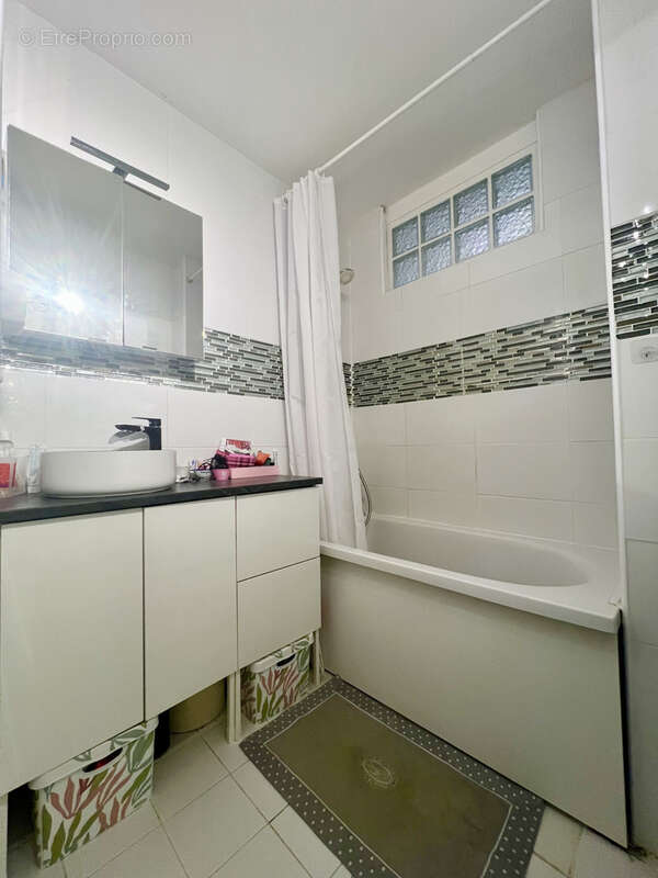 Appartement à NEAUPHLE-LE-CHATEAU