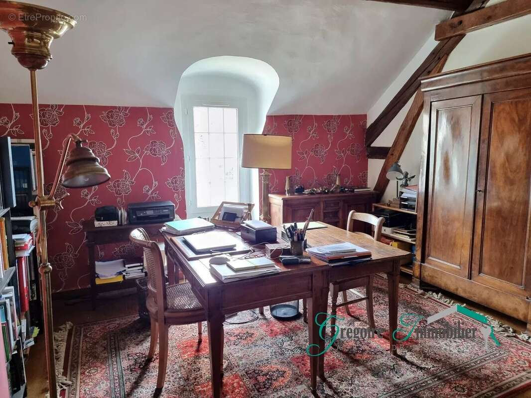 Maison à MONTIGNY-SUR-LOING