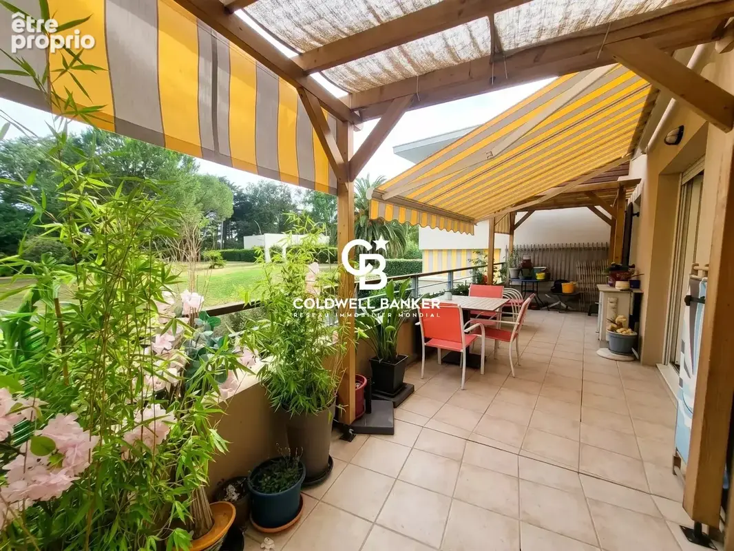 T3 avec grande terrasse, parking et garage. - photo 7