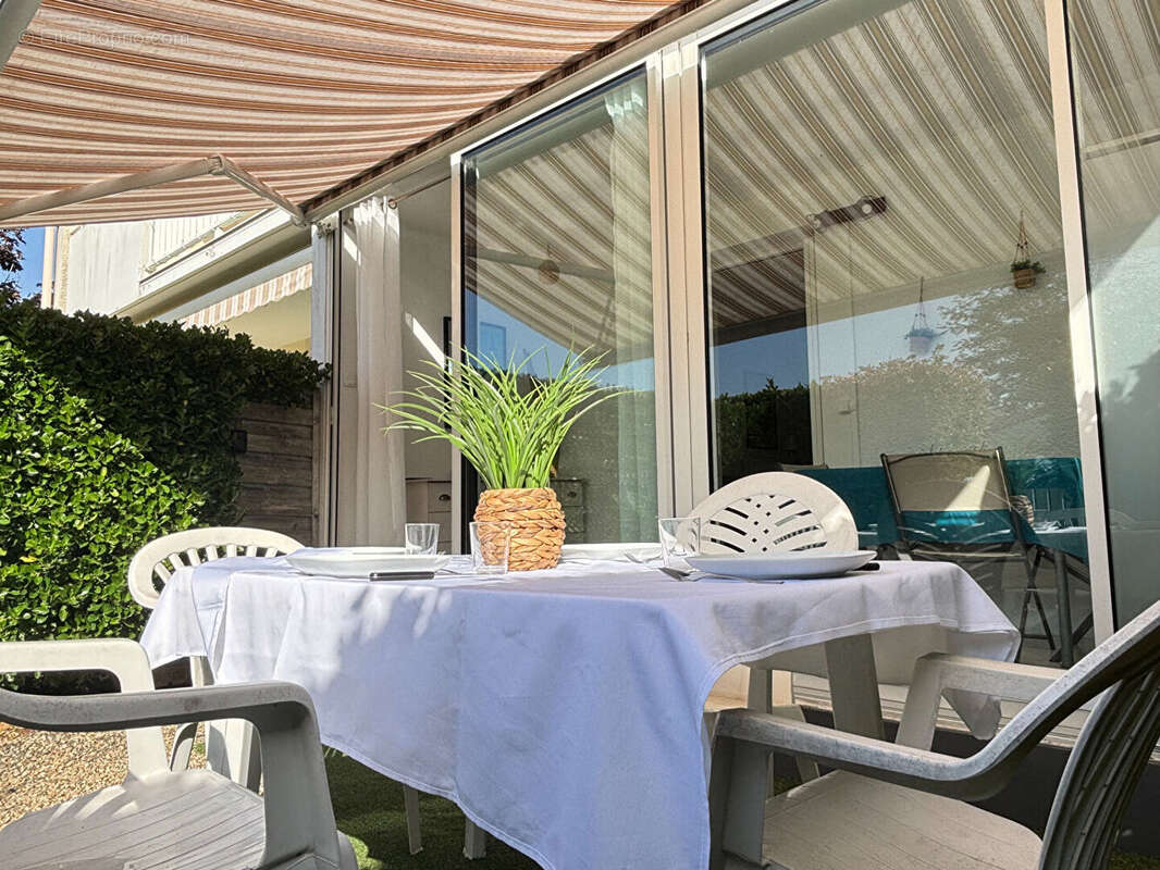 Appartement à VAUX-SUR-MER