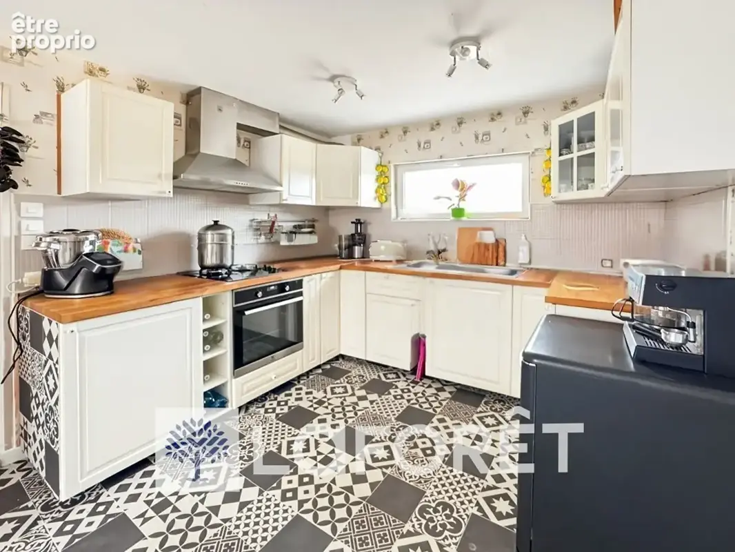Ensemble immobilier - Maison + Gîte - 30 MIN DE ROYAN (17200) - photo 5