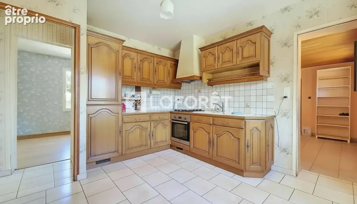 Melesse, belle maison traditionnelle de 8 pièces - photo 3