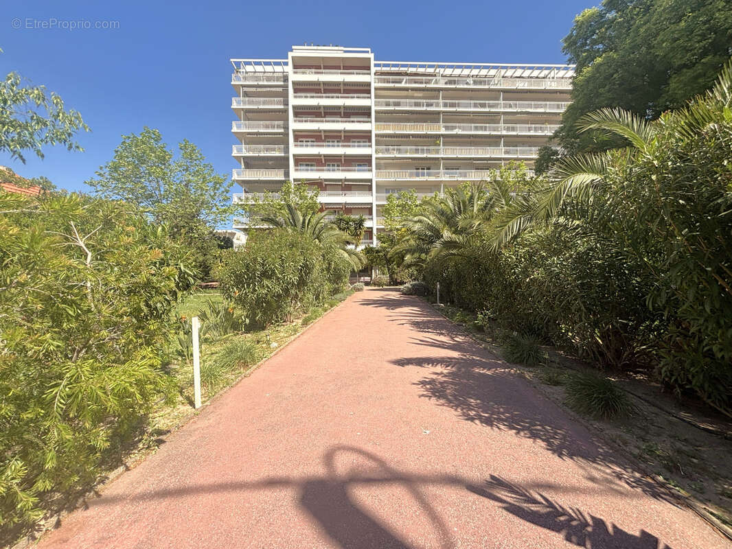 Toulon pont du las - t3 80m2 + terrasse 13m2 - photo 3